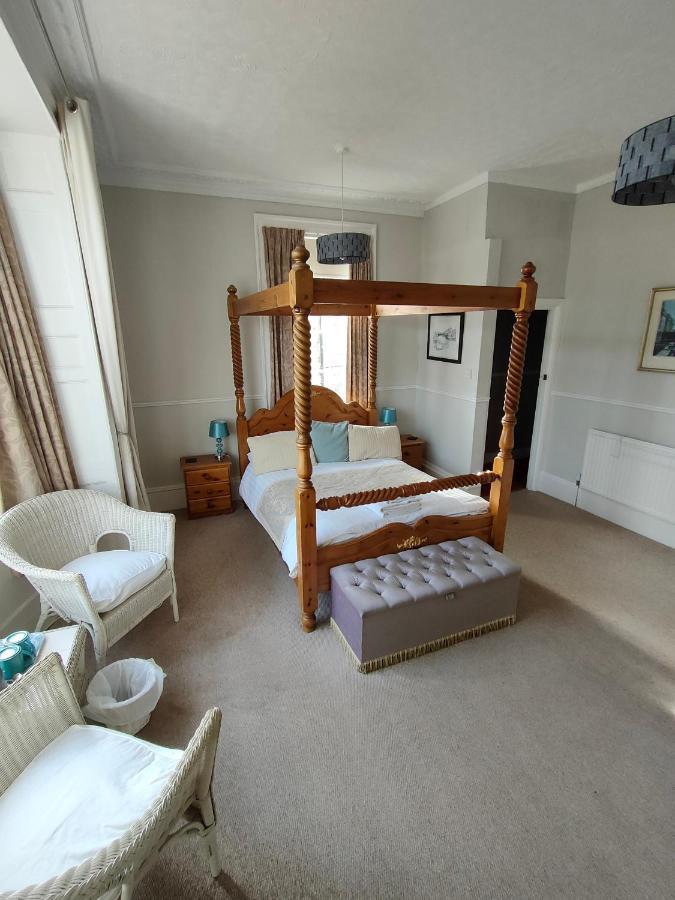 Spacious Four Poster Double Room